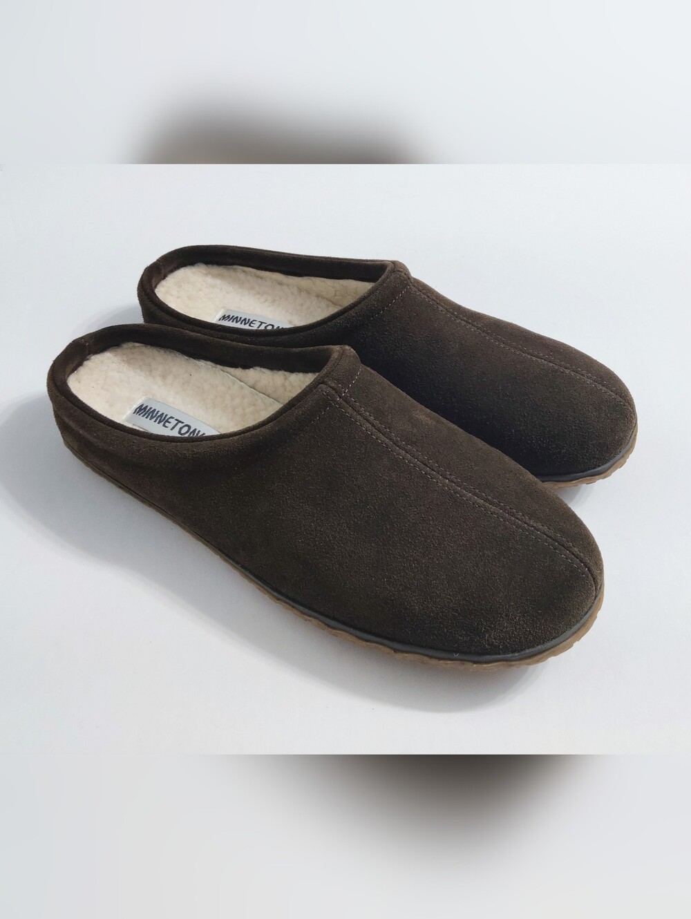 New. Minnetonka Men's Brown Suede Shearling-Lined Slip-On Sleepers. Size 11 M.